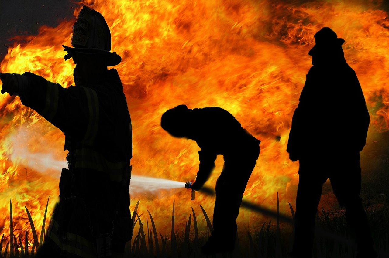 firefighter, fire, clear-278012.jpg